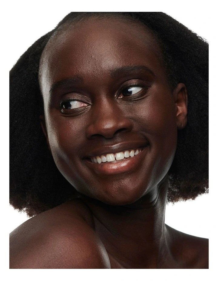 Studio Radiance Serum-Powered Foundation image 3