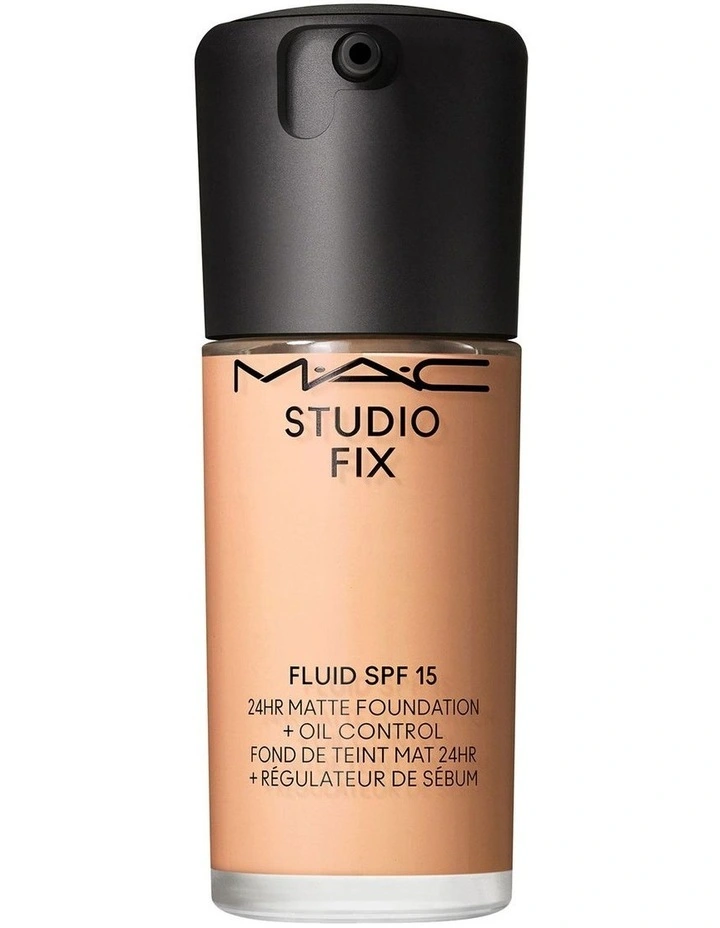 Studio Fix Fluid SPF15 Foundation image 1