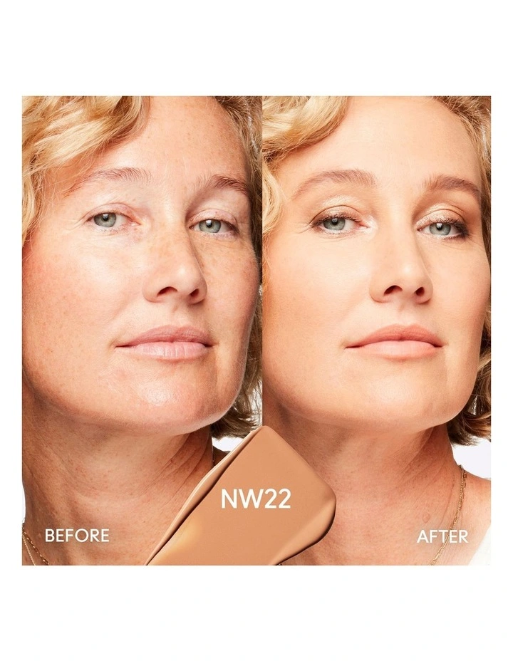 Studio Fix Fluid SPF15 Foundation image 3