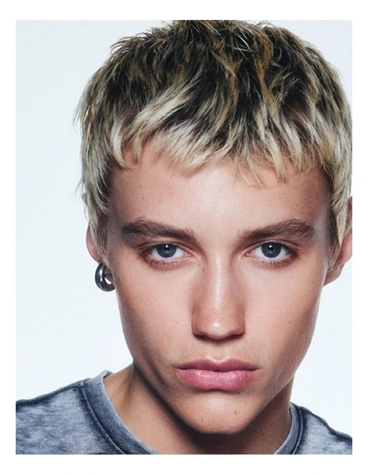Teach Me How To MAC Makeup Lesson image 1