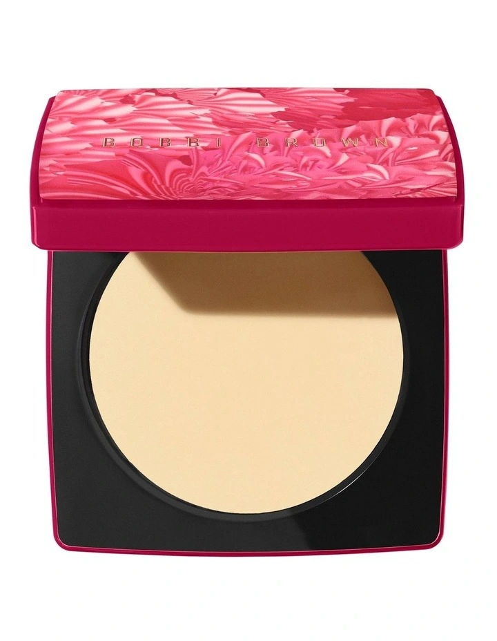 Sheer Finish Pressed Powder image 1