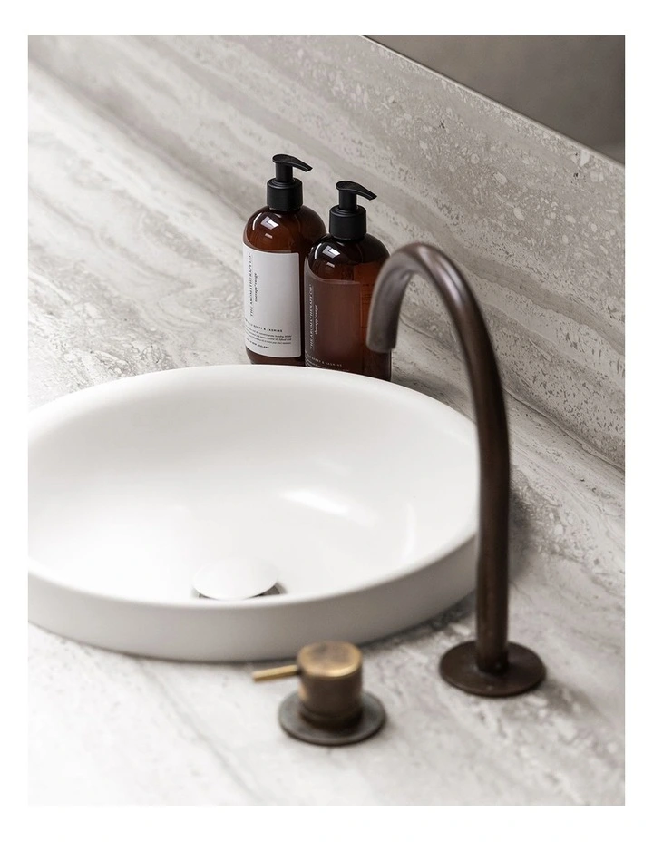 Therapy Relax Lavender & Clary Sage Hand & Body Lotion image 7