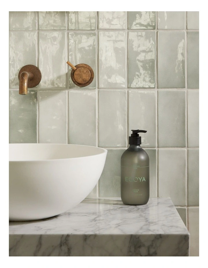 French Pear Hand and Body Wash image 2