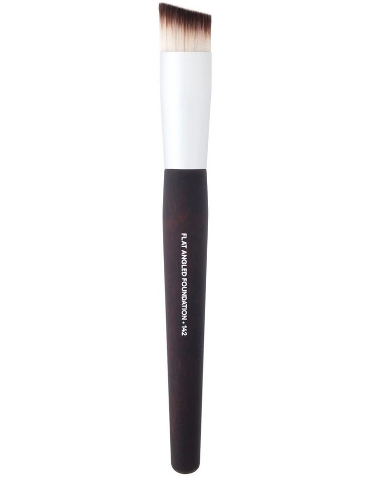 Flat Angled Foundation Brush - 142 image 2