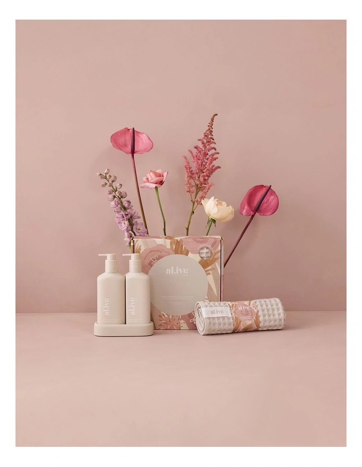 A Moment To Bloom Watermelon Kitchen Duo With Towel Gift Set image 2