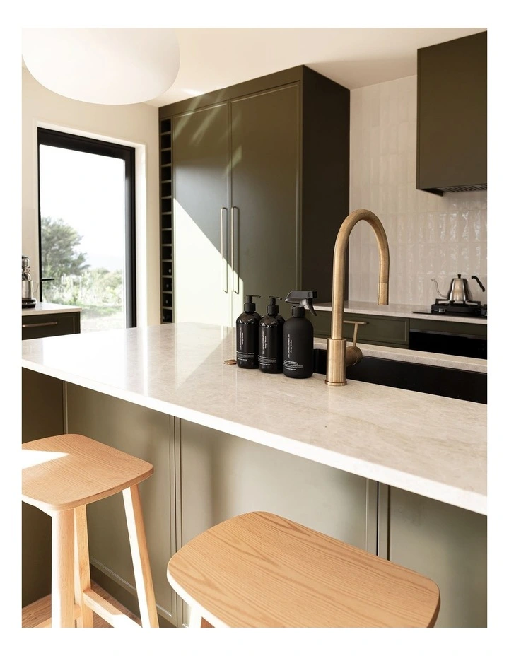 Therapy Kitchen Golden Pear & Vanilla Hand Lotion 500ml image 6