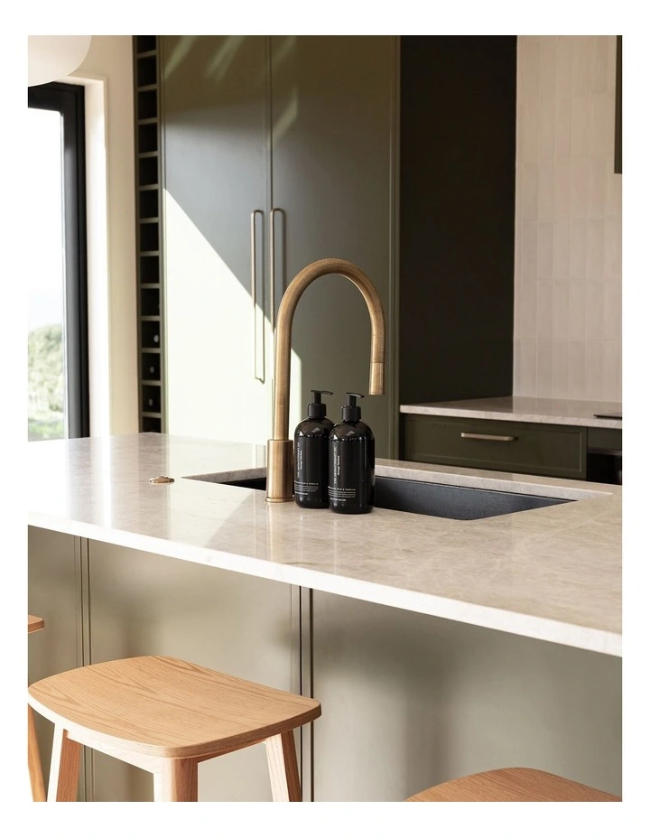 Therapy Kitchen Golden Pear & Vanilla Hand Lotion 500ml image 7