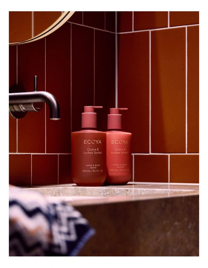 Guava Lychee Sorbet Hand And Body Wash image 5