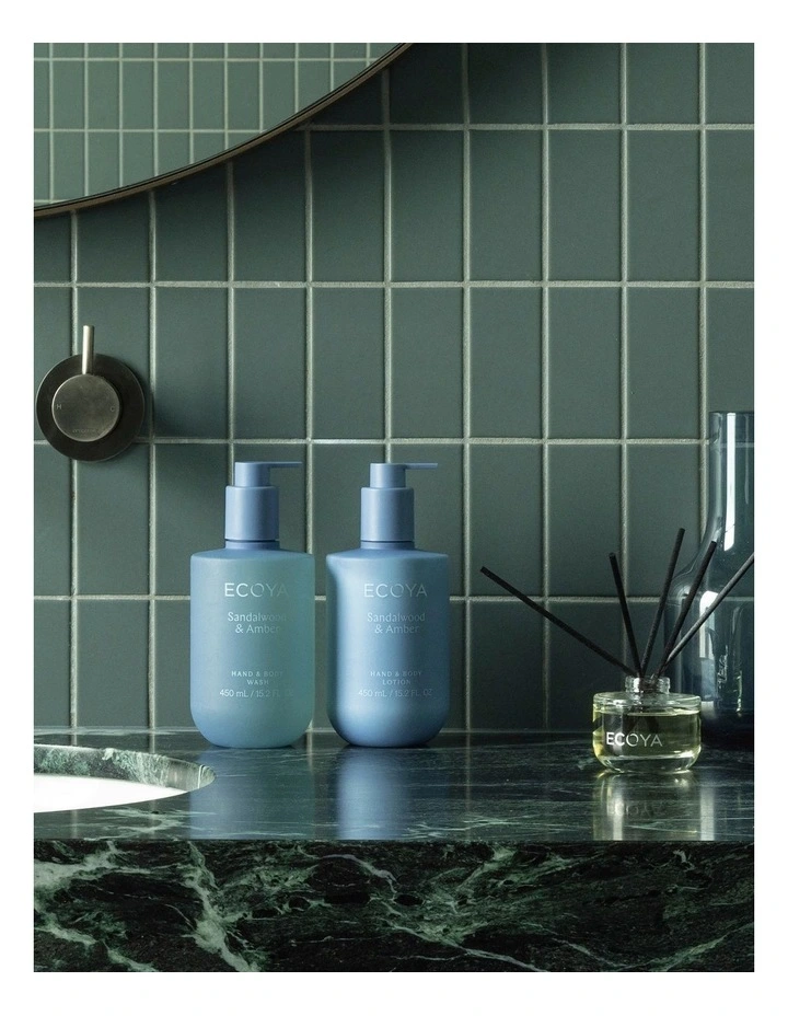 Sandalwood & Amber Hand & Body Lotion image 5