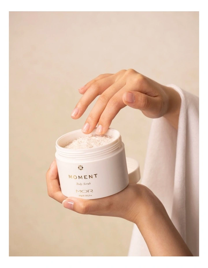 Moment Body Scrub 200g image 2
