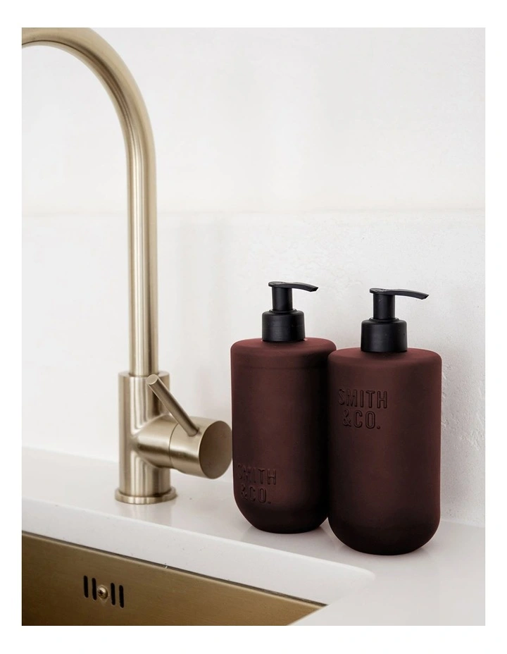 Black Oud & Saffron Hand & Body Wash 400ml image 4