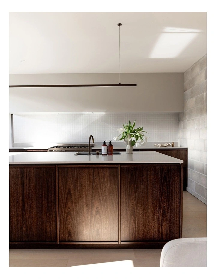 Wild Berry & Jasmine Restore Hand Wash 500ml image 3