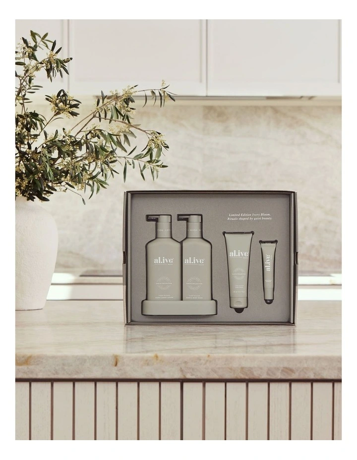 Ivory Bloom Body Ritual Gift Set image 3