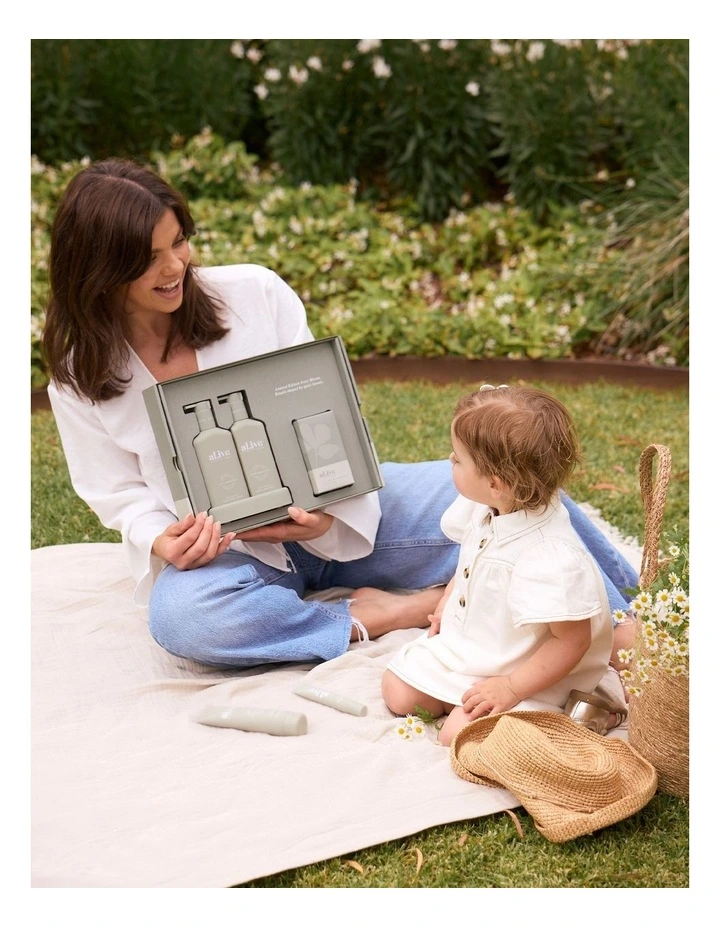 Ivory Bloom Home Ritual Gift Set image 4