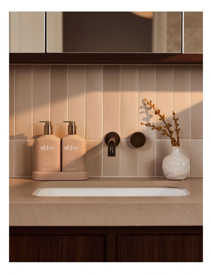 Bathroom Duo Bronze Edition in Apricot & Sweet Fig image 2