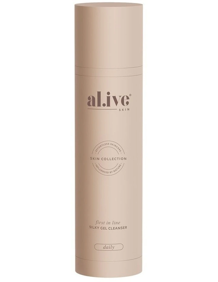 First In Line Silky Foaming Cleasner 100ml image 1