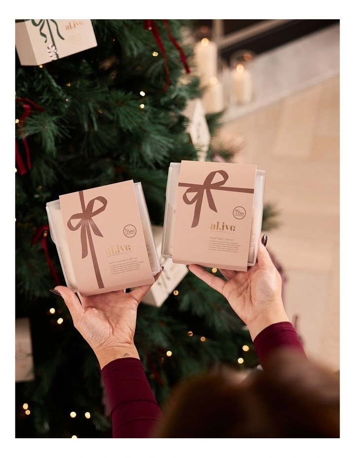 Travel Light Gift Set image 4