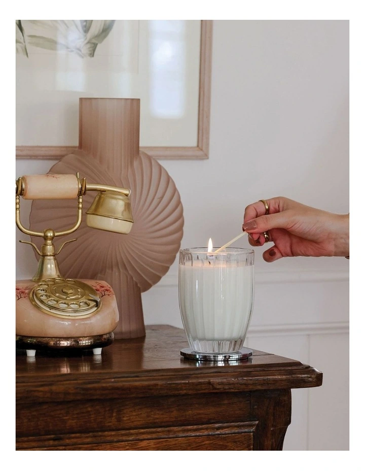Patchouli & Bergamot Large Soy Candle 370g image 4