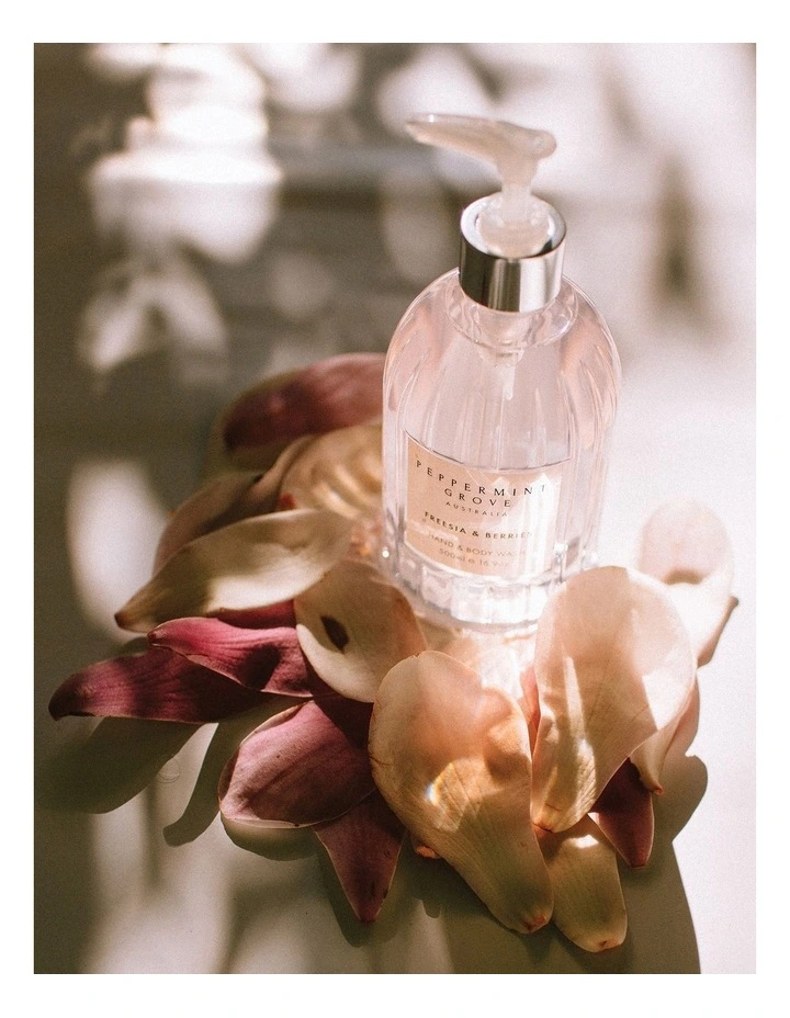 Freesia & Berries - Hand & Body Wash 500ml image 4