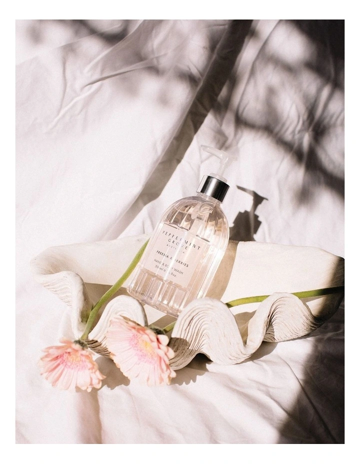 Freesia & Berries - Hand & Body Wash 500ml image 5