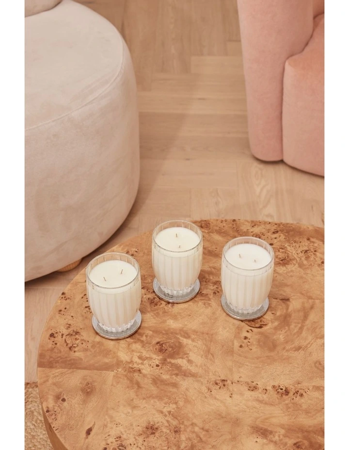Coconut & Lime Large Soy Candle 370g image 7