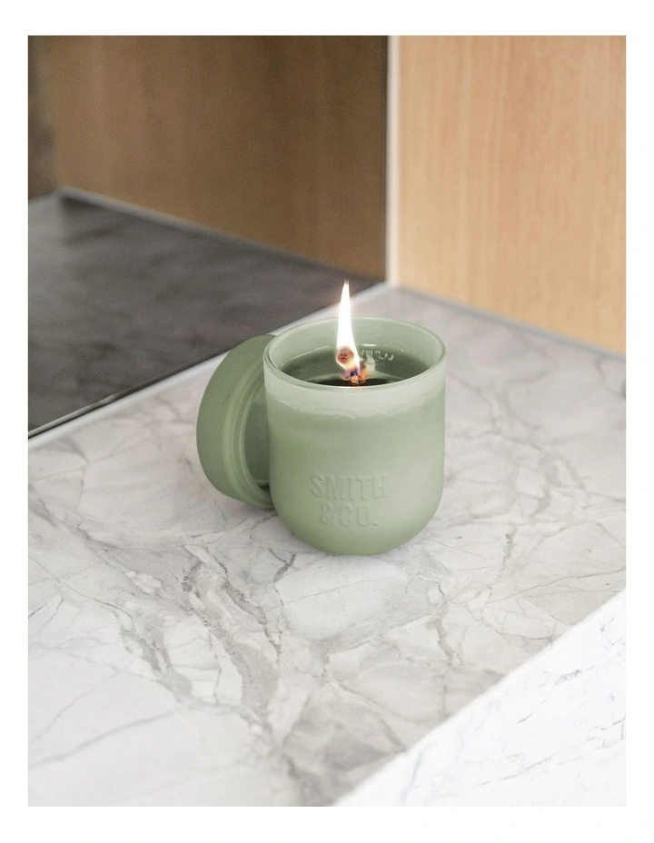 Amber & Freesia Candle 250g image 4