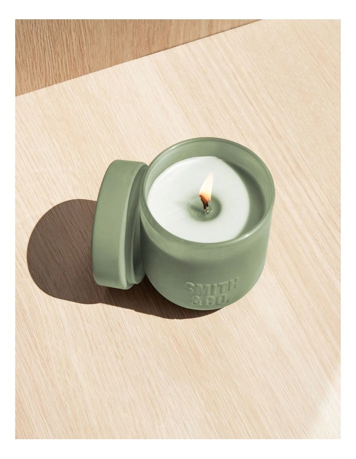 Amber & Freesia Candle 250g image 6