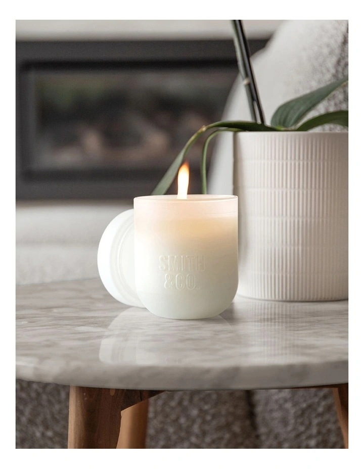 Tonka & White Musk Candle 250g image 3