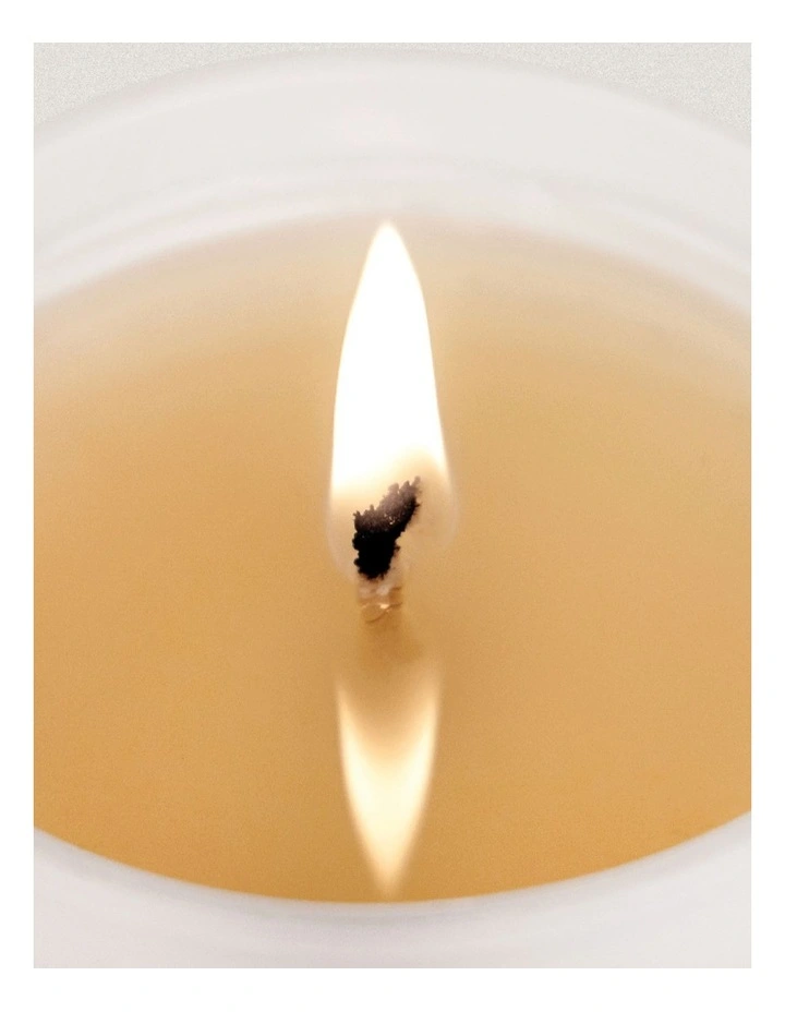 Tonka & White Musk Candle 250g image 7
