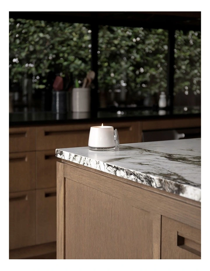 Wild Berry & Jasmine Restore Candle 260g image 6