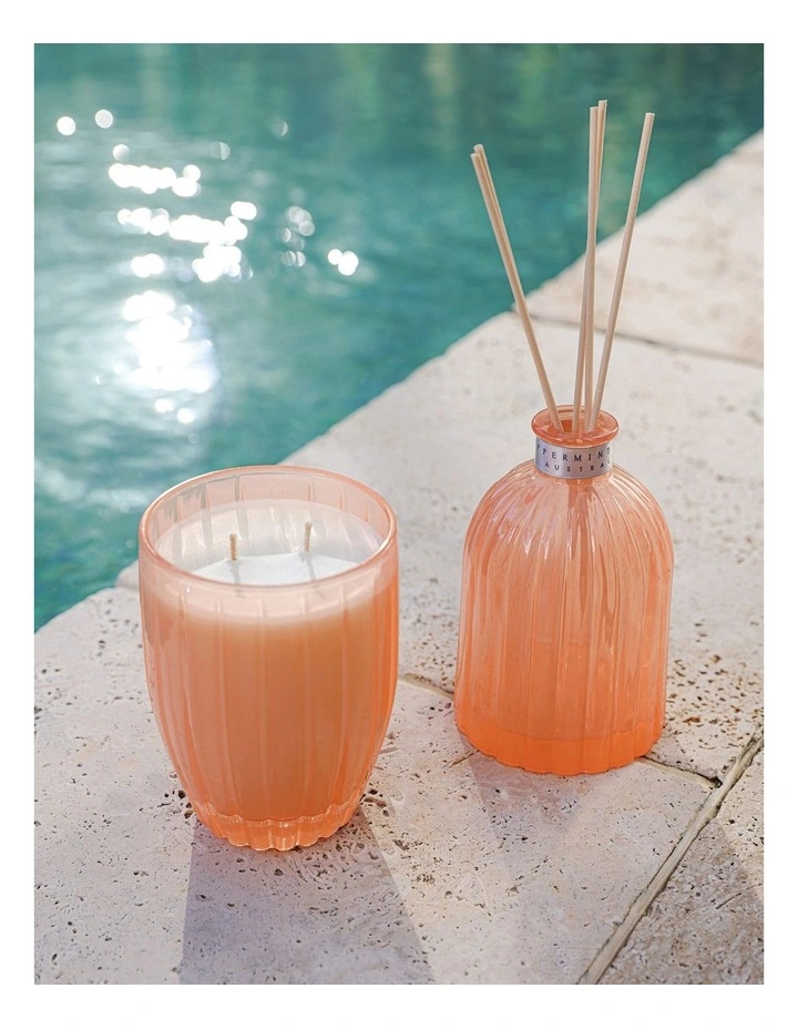 Lychee & Guava Large Soy Candle 370g image 2