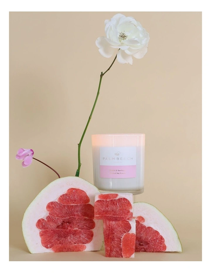 Pomelo & Dewberry Scented Candle 420g image 2