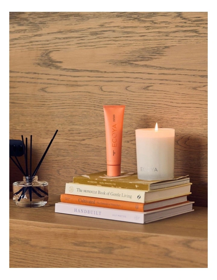 Mandarin Gin Madison Candle 400g image 2