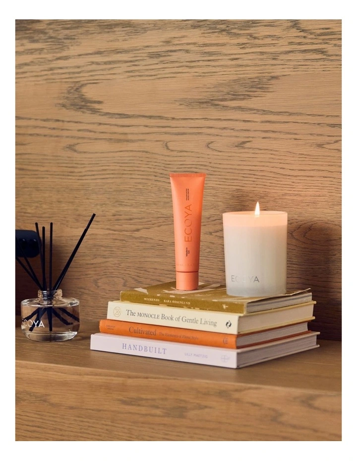 Mandarin Gin Madison Candle 400g image 2