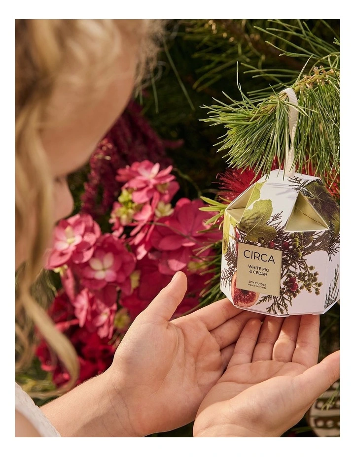 White Fig & Cedar Bauble Soy Candle 70g image 3