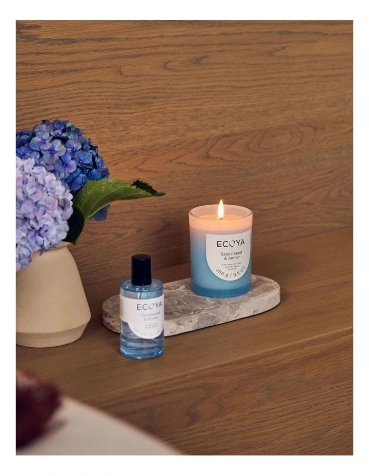 Sandalwood And Amber Metro Candle 280g image 4