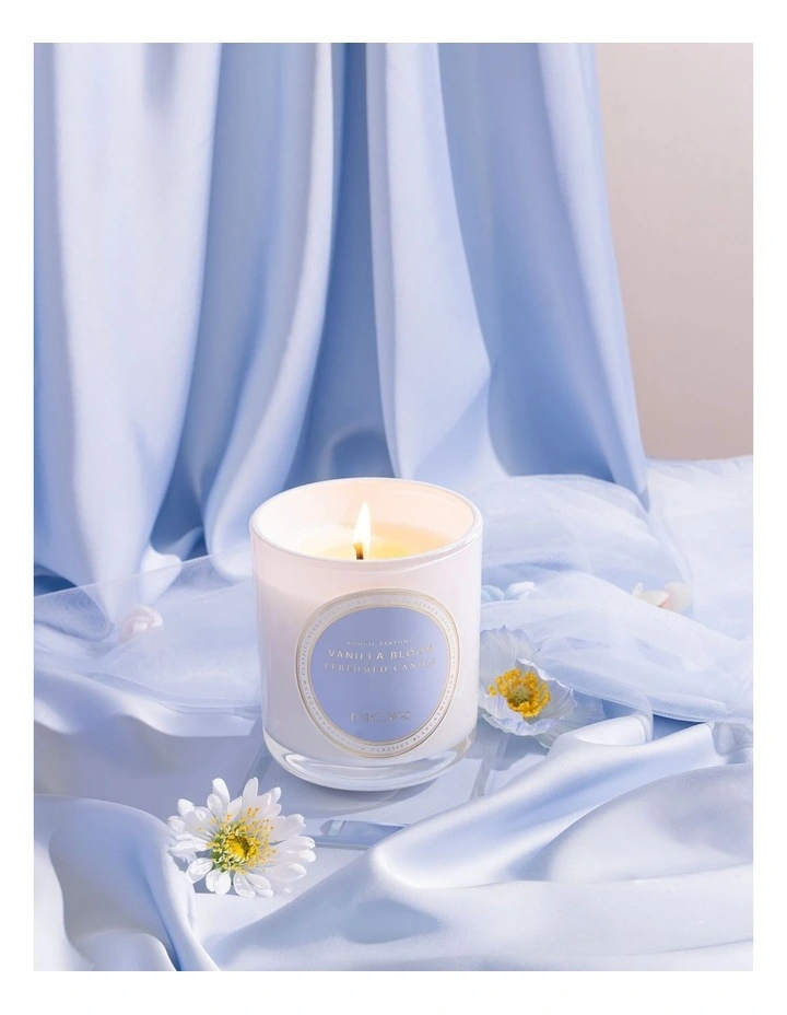Vanilla Bloom Perfumed Candle 380g image 3