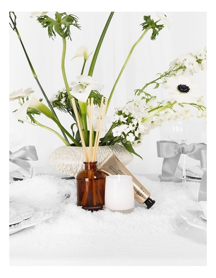 Therapy Festive White Lily Candle 80g image 6