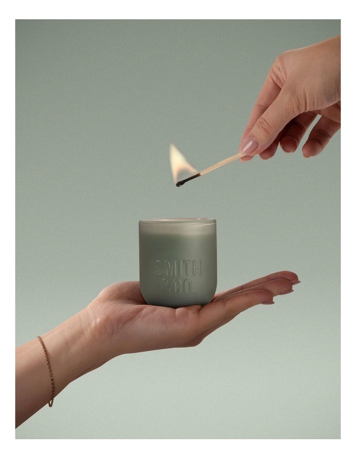 Amber & Freesia Candle 80g image 4