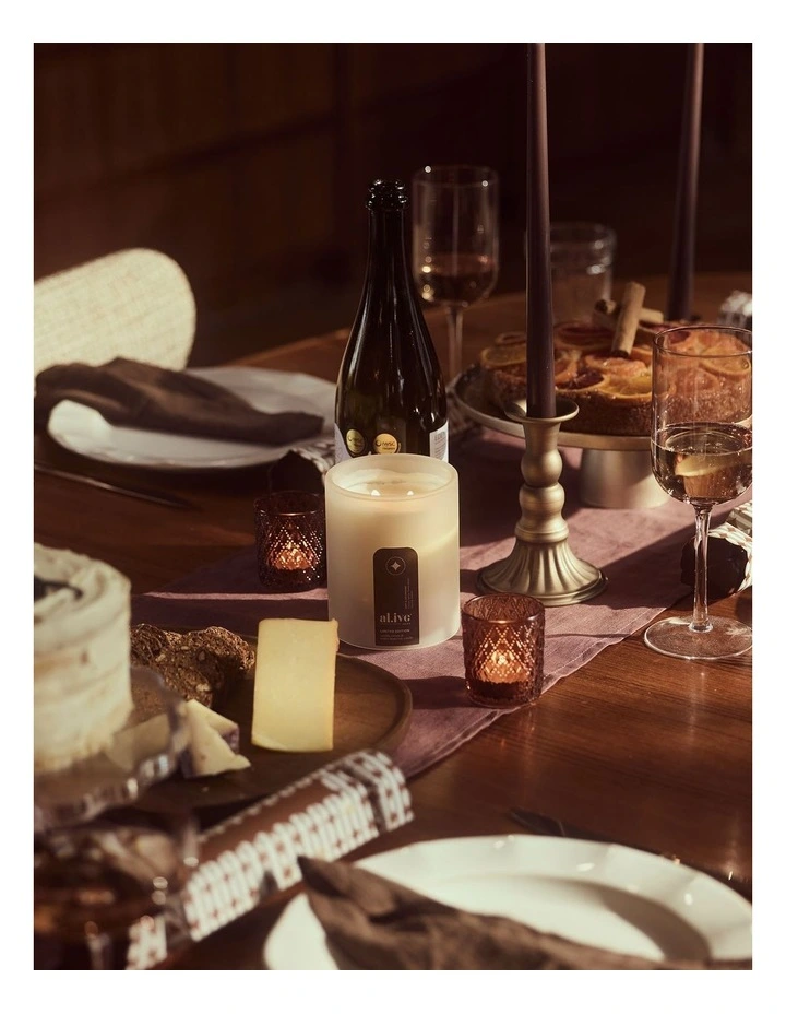 Soy Candle in Vanilla Cream & Tonka Cream image 2