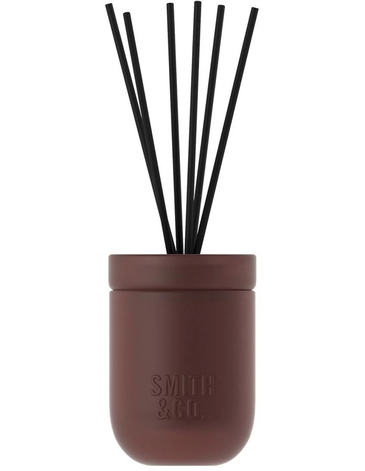 Oud And Saffron Diffuser 200ml image 2