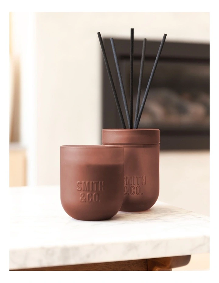 Oud And Saffron Diffuser 200ml image 4