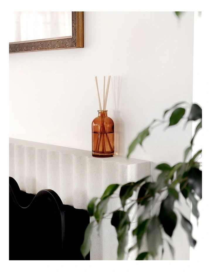 Wild Berry & Jasmine Restore Diffuser 250ml image 7