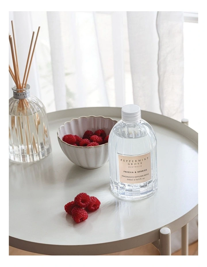 Freesia & Berries - Fragrance Diffuser Refill 350ml image 2