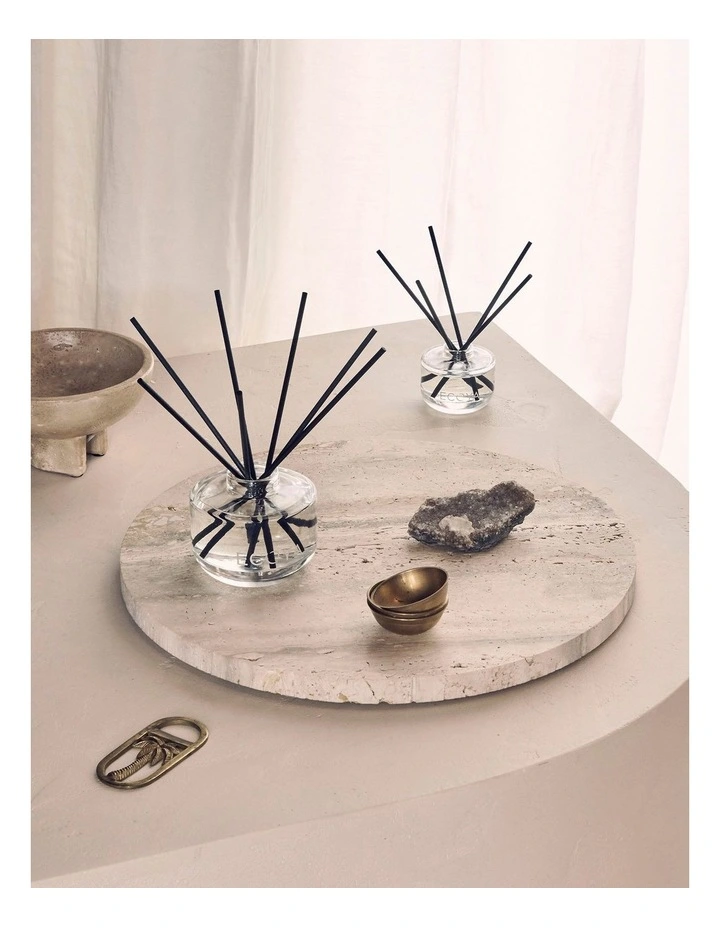 Vanilla and Tonka Bean Reed Diffuser 200ml image 4
