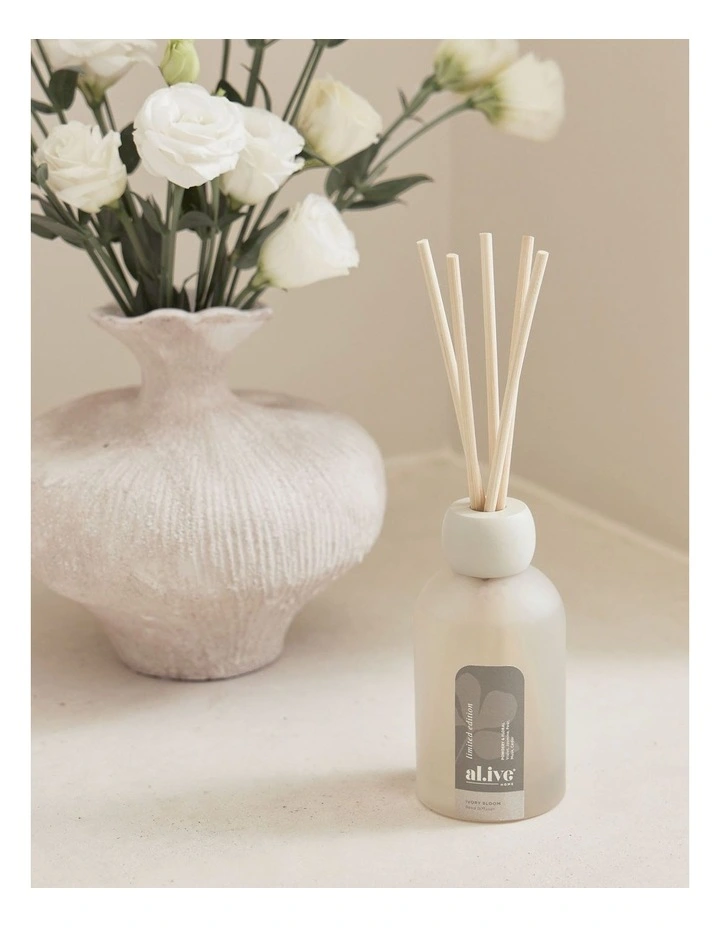 Ivory Bloom Reed Diffuser 250ml image 2