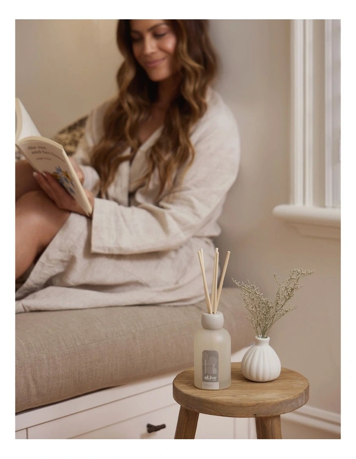 Ivory Bloom Reed Diffuser 250ml image 4