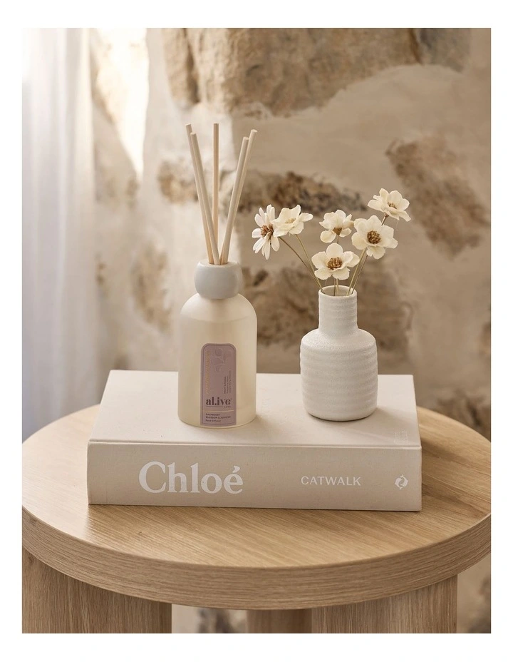 Reed Diffuser Raspberry Blossom & Juniper 250ml image 2