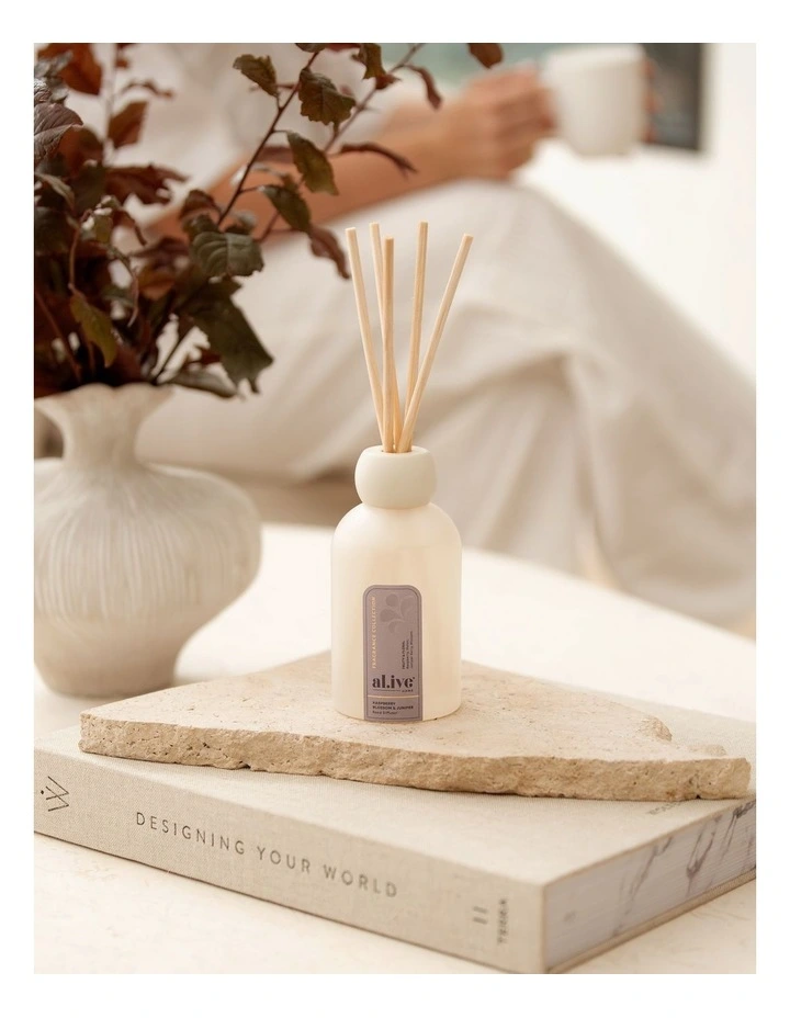 Reed Diffuser Raspberry Blossom & Juniper 250ml image 4