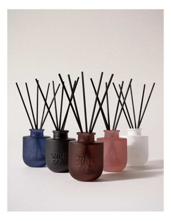 Black Oud & Saffron Diffuser 50mL image 5